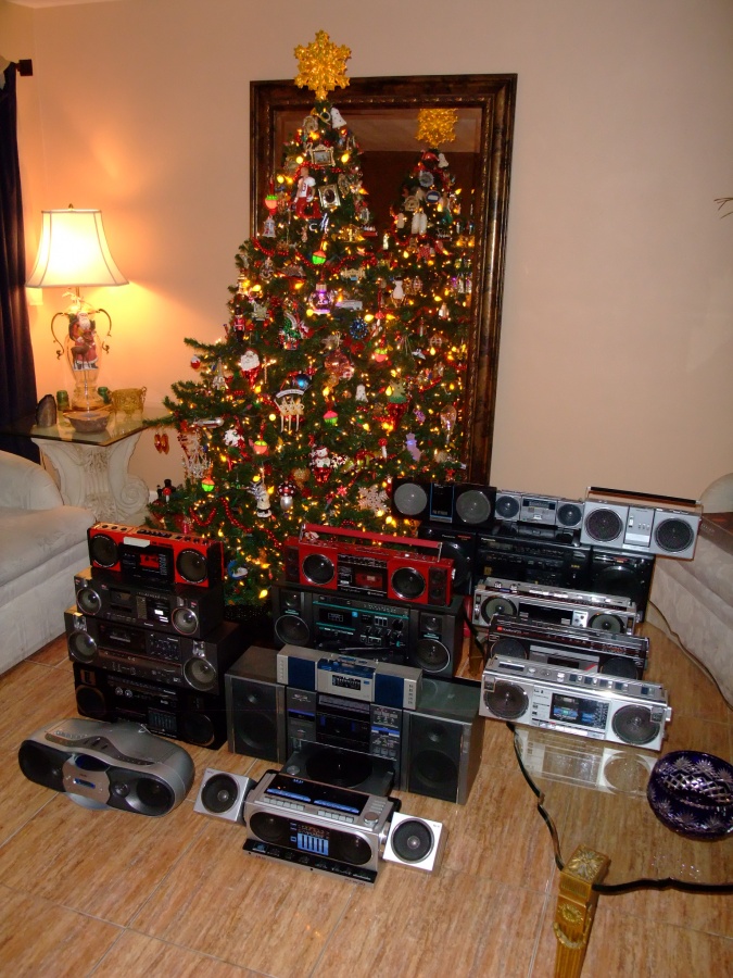 2012_1217xmasboomboxes20120004.jpg