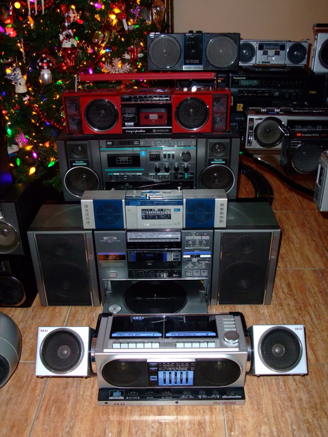 2012_1217xmasboomboxes20120026.jpg