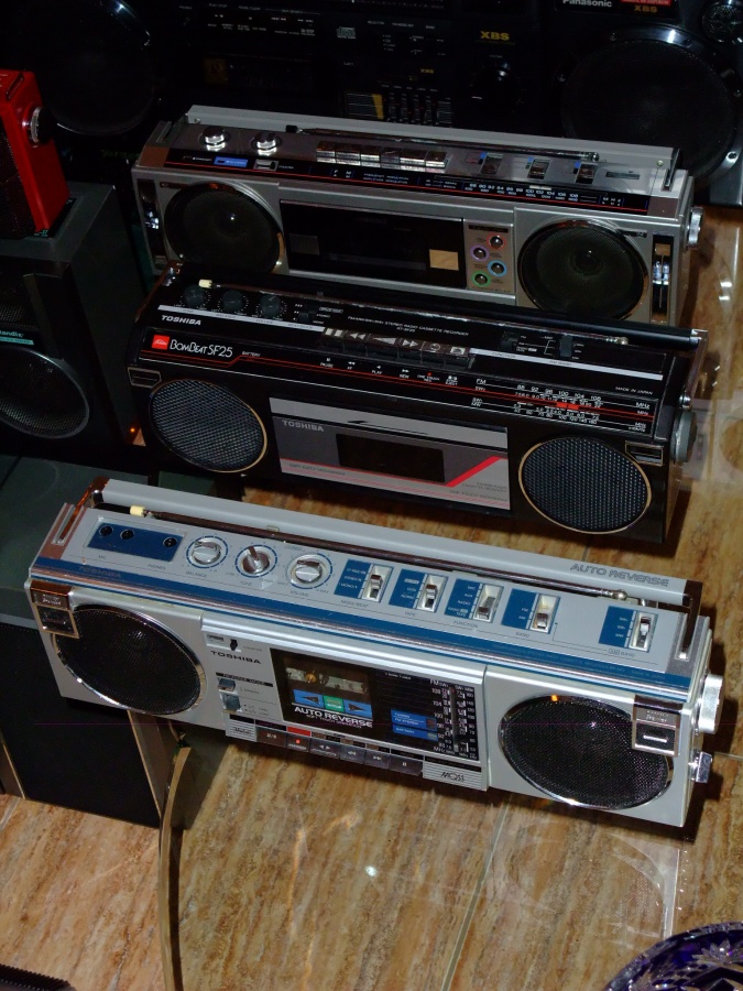 2012_1217xmasboomboxes20120029.jpg