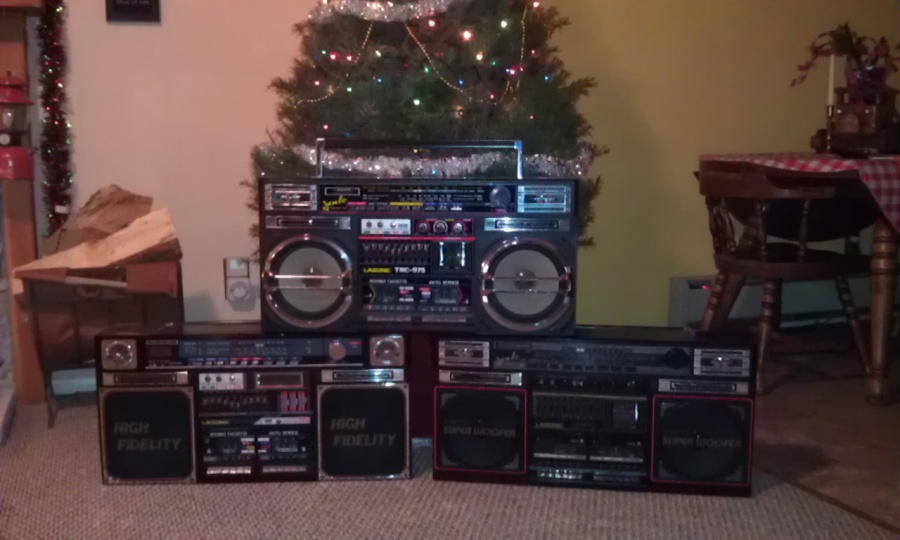 xmasboombox.jpg