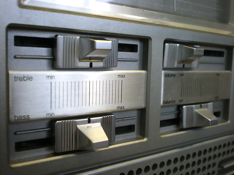 panasonictr-1200-1.jpg