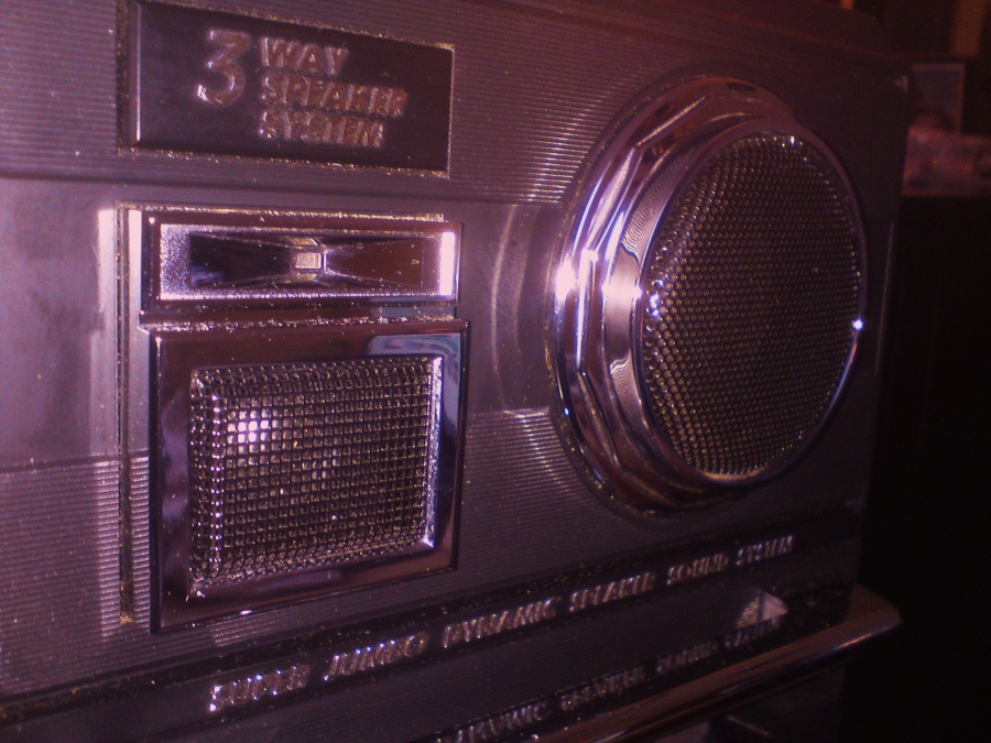 25-1-12boomboxes006.jpg