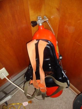 1276519941_69320639_2-new-england-divers-steel-scuba-tank-regulator-columbus-1276519941.jpg