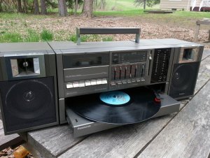 boombox2.jpg