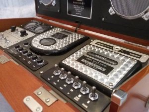 weird boombox 1.jpg