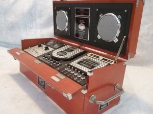 weird boombox.jpg
