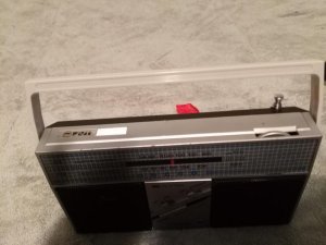 80's Fuji Made In Hong Kong AM.FM Stereo Radio Photo 2.jpg