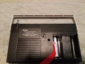 80's Fuji Made In Hong Kong AM.FM Stereo Radio Photo 3.jpg