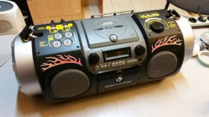 121233528_3_644x461_jvc-rv-dp100-boombox-boxe-sisteme-audio.jpg