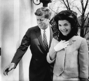 1-john-f-kennedy-jacqueline-kennedy-everett.jpg